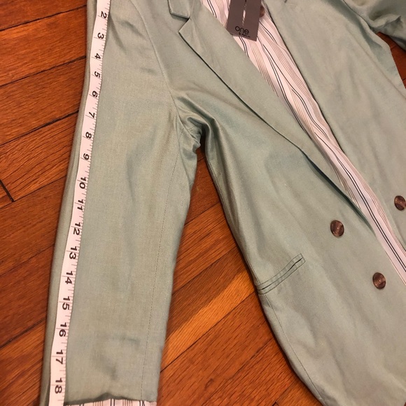 One by Chapter One Linen Open Front Blazer with Striped Lining - Picture 14 of 15